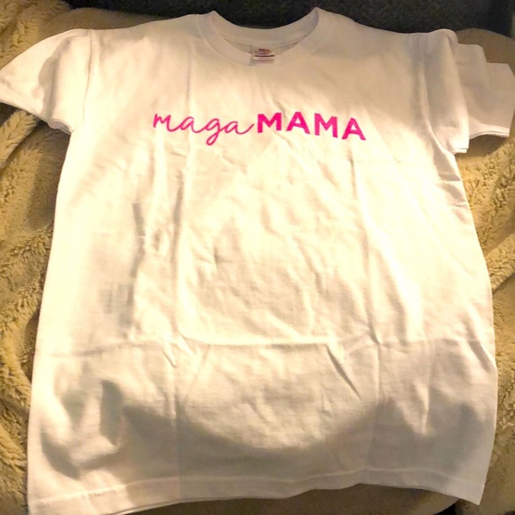 🎉4 for $20 MAGA Mama Tee, various sizes - Picture 1 of 3